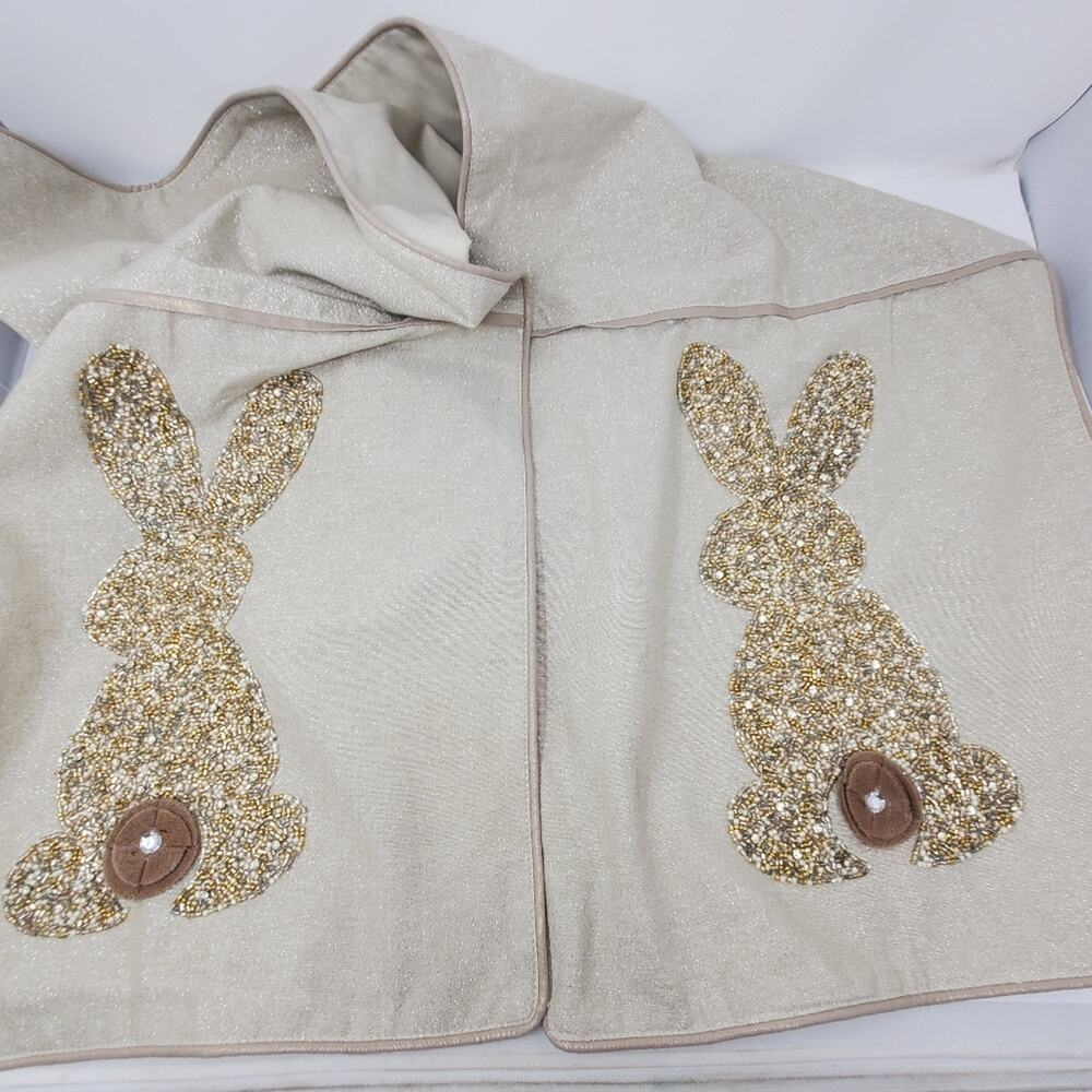 Cynthia Rowley Large  shimmer beaded Easter Bunny Theme 16.5"x91" table Runner